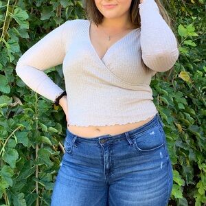 BP Cream Ribbed Crop Top L